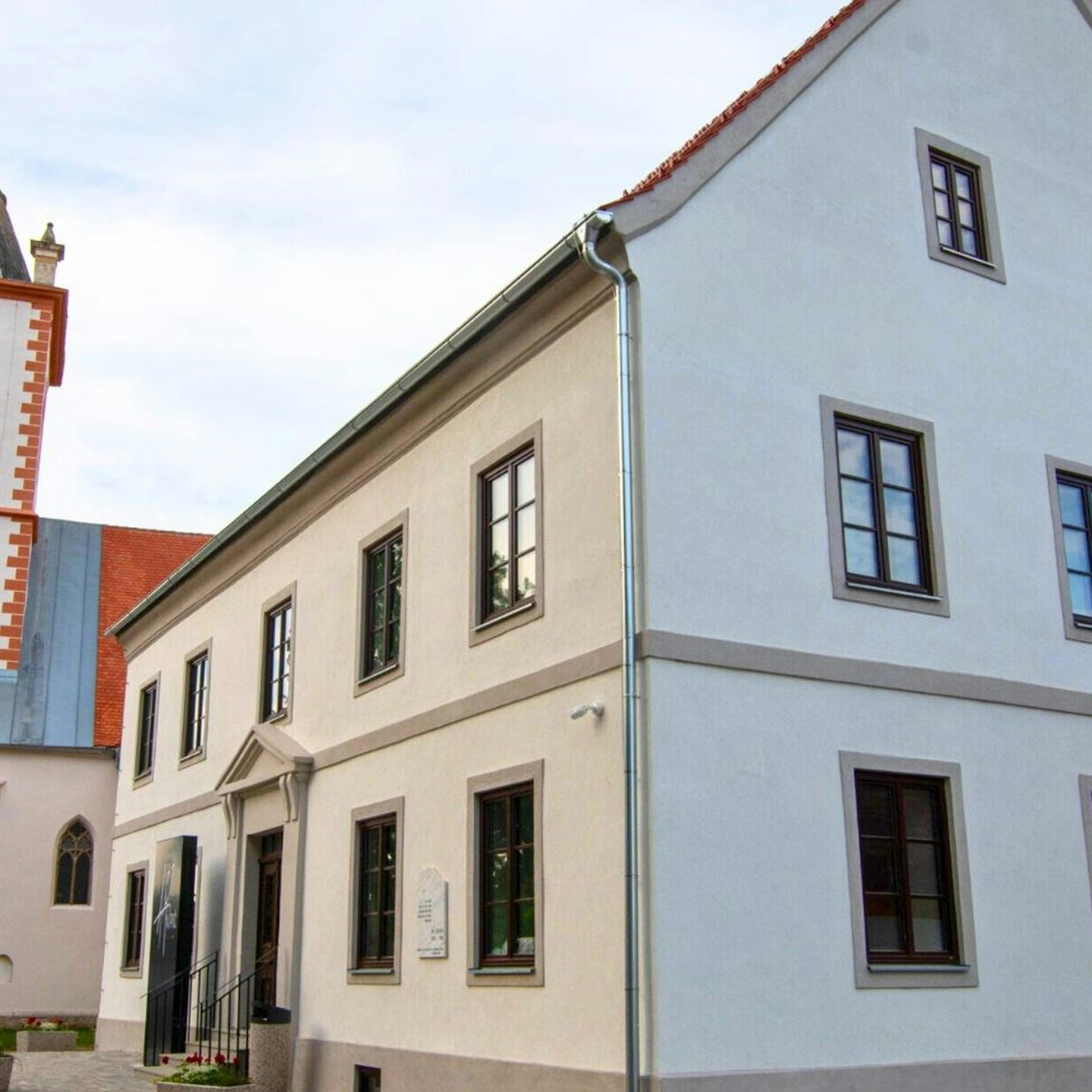 Pesnica_muzej_Alfi_Nipič